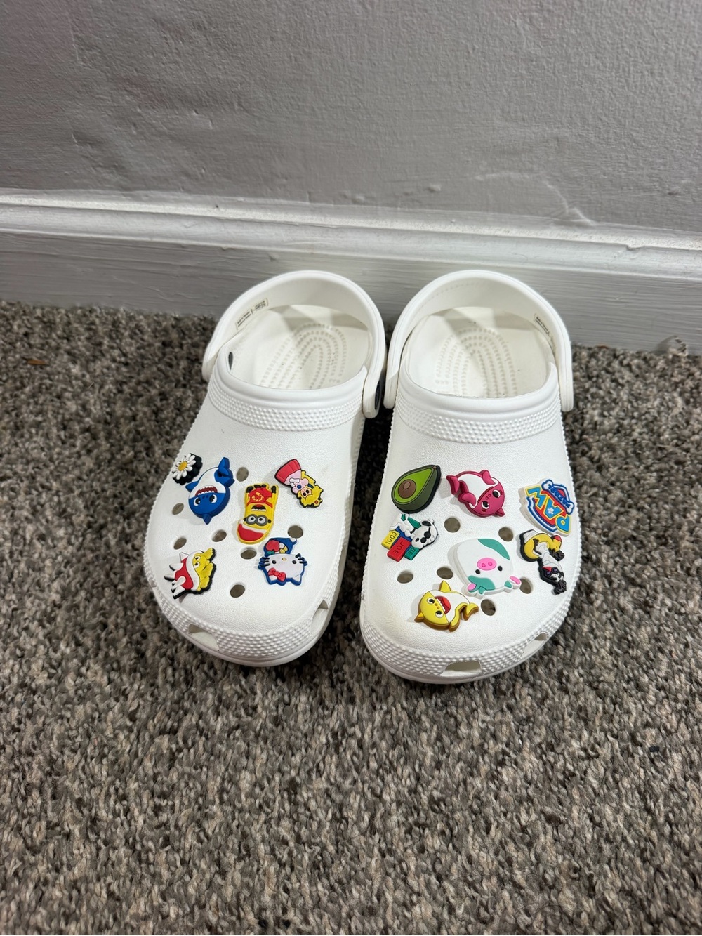 CROCS White Kids Clogs with Colorful Jibbitz Charms